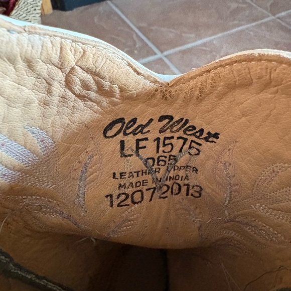 Old West Tan Leather Cowboy Boots Woman’s size 6.5. - Picture 6 of 8